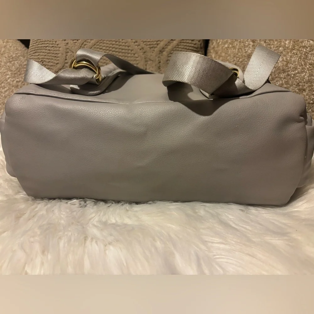 🩷💙Grey Fox Gray Diaper Bag with Gold Accents💙BABY BAG 👶 OF QUALITY. BOX B